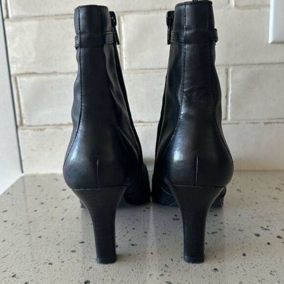 Karen Scott Teddi Black Leather Heeled Ankle
Boots Square Toe Side Zip Size 7.5M - Picture 3 of 9